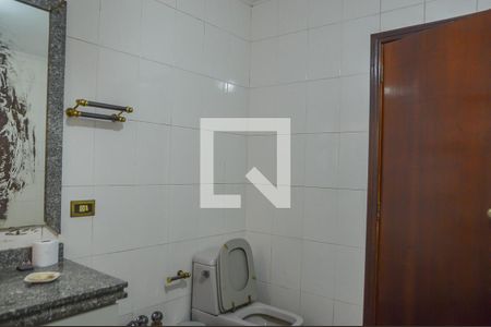 Casa à venda com 500m², 4 quartos e 6 vagas Casa à venda com 500m², 4 quartos e 6 vagasBanheiro da Suíte