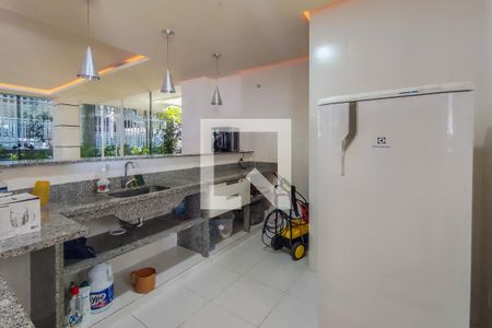 Apartamento à venda com 126m², 3 quartos e 2 vagas Apartamento à venda com 126m², 3 quartos e 2 vagasÁrea comum - Salão de festas