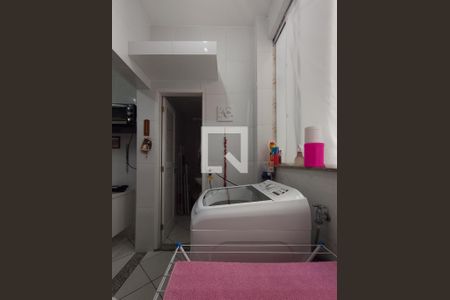 Apartamento à venda com 126m², 3 quartos e 2 vagas Apartamento à venda com 126m², 3 quartos e 2 vagasÁrea de Serviço