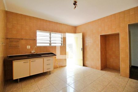 Casa à venda com 200m², 2 quartos e 2 vagasCozinha