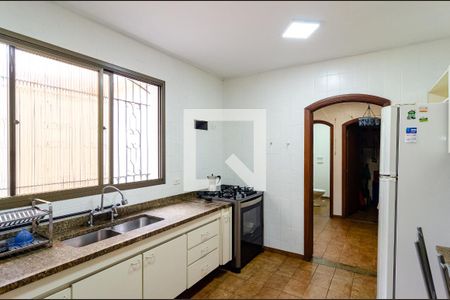 Casa à venda com 167m², 3 quartos e 2 vagasCozinha