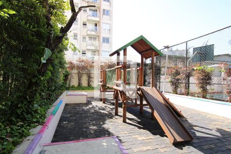 Apartamento à venda com 100m², 4 quartos e 2 vagasÁrea comum - Playground
