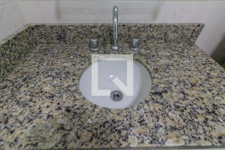 Casa para alugar com 120m², 3 quartos e 1 vaga Casa para alugar com 120m², 3 quartos e 1 vagaSuíte 1 - banheiro