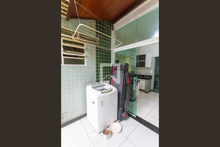 Apartamento à venda com 132m², 3 quartos e 1 vagaÁrea de Serviço