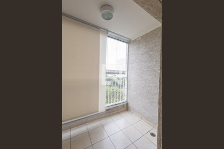 Sacada de apartamento para alugar com 3 quartos, 66m² em Guaiaúna, São Paulo