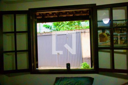 Casa à venda com 300m², 6 quartos e 2 vagas Casa à venda com 300m², 6 quartos e 2 vagasSuíte anexo