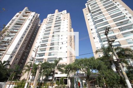 Apartamento para alugar com 74m², 3 quartos e 2 vagas Apartamento para alugar com 74m², 3 quartos e 2 vagasFachada