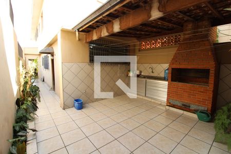 Casa à venda com 250m², 2 quartos e 3 vagasQuintal