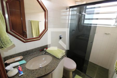 Casa à venda com 250m², 2 quartos e 3 vagasBanheiro