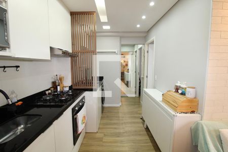 Sala/Cozinha de apartamento à venda com 2 quartos, 40m² em Sítio da Figueira, São Paulo