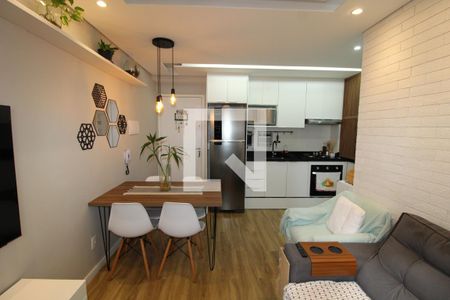 Sala/Cozinha de apartamento à venda com 2 quartos, 40m² em Sítio da Figueira, São Paulo