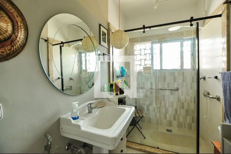 Apartamento à venda com 94m², 2 quartos e 1 vaga Apartamento à venda com 94m², 2 quartos e 1 vagaBanheiro