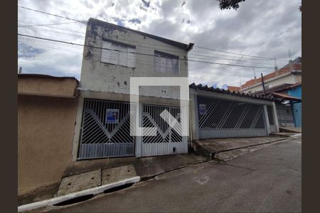 Casa à venda com 400m², 5 quartos e 5 vagas Casa à venda com 400m², 5 quartos e 5 vagasFachada