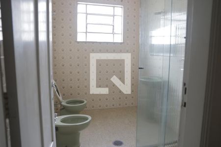 Casa à venda com 115m², 3 quartos e 2 vagasBanheiro