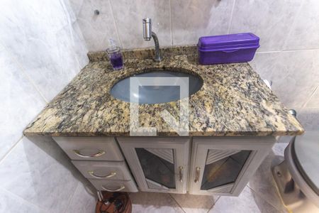 Casa à venda com 362m², 4 quartos e 6 vagasBanheiro social