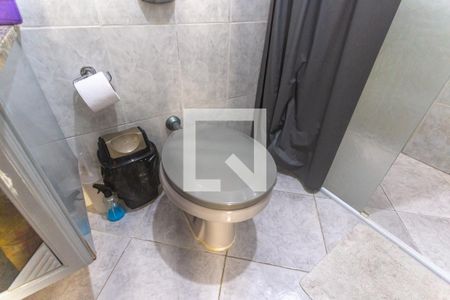 Casa à venda com 362m², 4 quartos e 6 vagasBanheiro social