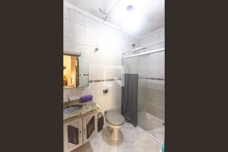 Casa à venda com 362m², 4 quartos e 6 vagasBanheiro social