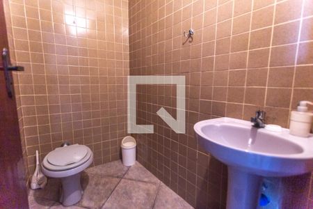 Casa à venda com 362m², 4 quartos e 6 vagasBanheiro salão