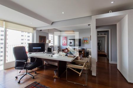 Sala de apartamento à venda com 2 quartos, 210m² em Vila Suzana, São Paulo