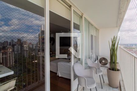 Varanda da Sala de apartamento à venda com 2 quartos, 210m² em Vila Suzana, São Paulo