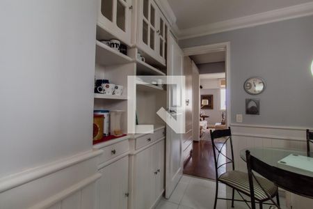 Apartamento à venda com 210m², 2 quartos e 2 vagas Apartamento à venda com 210m², 2 quartos e 2 vagasCopa