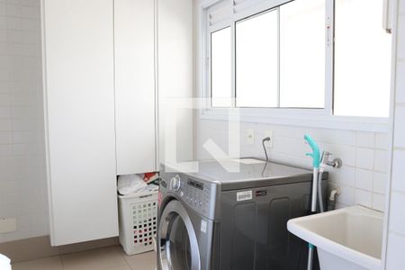 Apartamento para alugar com 140m², 3 quartos e 3 vagas Apartamento para alugar com 140m², 3 quartos e 3 vagasÁrea de serviço