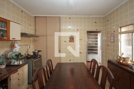 Casa à venda com 117m², 3 quartos e 2 vagas Casa à venda com 117m², 3 quartos e 2 vagasCozinha