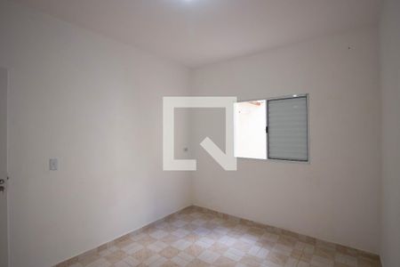 Quarto 1 de casa para alugar com 2 quartos, 70m² em Vila Carmosina, São Paulo