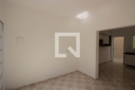 Sala de casa para alugar com 2 quartos, 70m² em Vila Carmosina, São Paulo