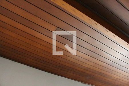 Casa à venda com 398m², 3 quartos e 4 vagasDetalhe - Sótão - Teto