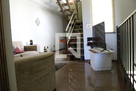 Casa à venda com 398m², 3 quartos e 4 vagasSala de TV - foto 2