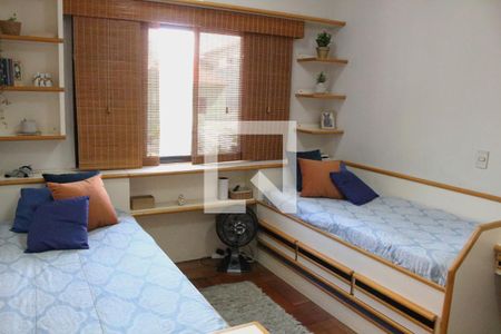 Casa à venda com 398m², 3 quartos e 4 vagasSuíte 2