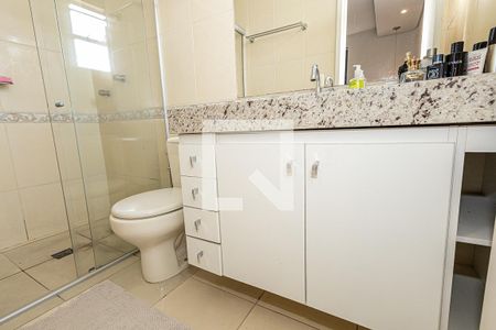 Apartamento para alugar com 72m², 2 quartos e 2 vagas Apartamento para alugar com 72m², 2 quartos e 2 vagasBanheiro da suíte