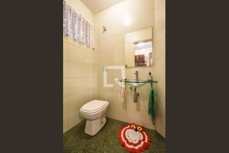 Casa à venda com 162m², 3 quartos e 3 vagasLavabo