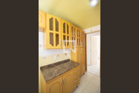 Apartamento à venda com 48m², 2 quartos e sem vaga Apartamento à venda com 48m², 2 quartos e sem vagaCozinha - Armários