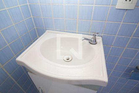 Apartamento à venda com 48m², 2 quartos e sem vaga Apartamento à venda com 48m², 2 quartos e sem vagaBanheiro