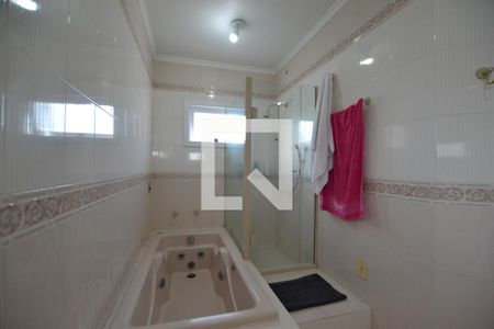 Casa à venda com 330m², 4 quartos e 3 vagasBanheiro da Suíte