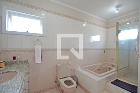 Casa à venda com 330m², 4 quartos e 3 vagasBanheiro da Suíte