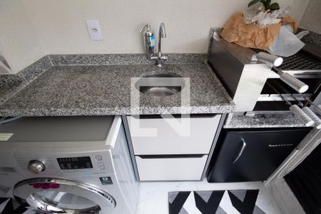 Apartamento à venda com 49m², 2 quartos e 1 vaga Apartamento à venda com 49m², 2 quartos e 1 vagaCozinha e Área de Serviço
