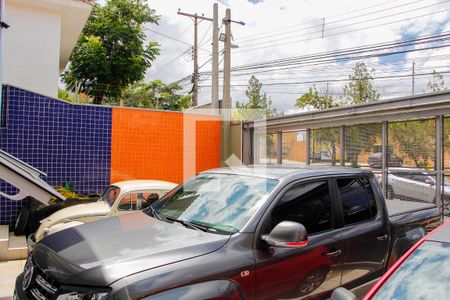 Casa à venda com 256m², 3 quartos e 4 vagas Casa à venda com 256m², 3 quartos e 4 vagasÁREA EXTERNA FRENTE