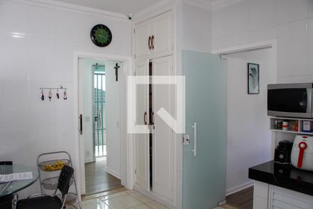 Casa à venda com 256m², 3 quartos e 4 vagas Casa à venda com 256m², 3 quartos e 4 vagasCOZINHA