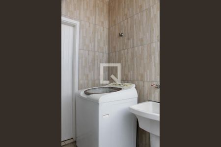 Casa à venda com 256m², 3 quartos e 4 vagas Casa à venda com 256m², 3 quartos e 4 vagasÁREA DE SERVIÇO