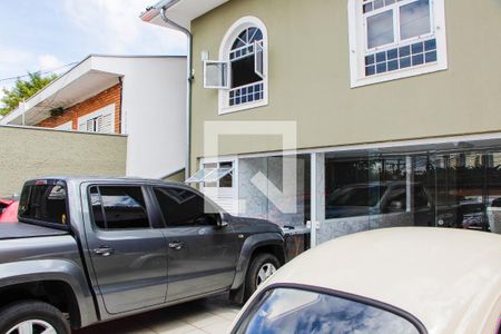 Casa à venda com 256m², 3 quartos e 4 vagas Casa à venda com 256m², 3 quartos e 4 vagasÁREA EXTERNA FRENTE