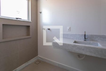 Apartamento à venda com 135m², 4 quartos e 4 vagas Apartamento à venda com 135m², 4 quartos e 4 vagasBanheiro da Suíte 2