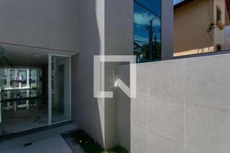 Apartamento à venda com 135m², 4 quartos e 4 vagas Apartamento à venda com 135m², 4 quartos e 4 vagasEntrada