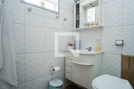 Casa à venda com 180m², 3 quartos e 2 vagasBanheiro 2