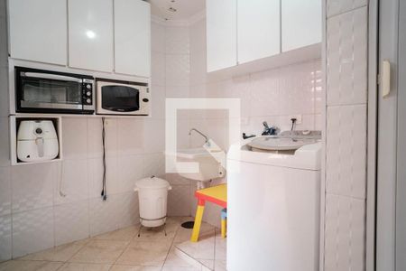 Casa à venda com 180m², 3 quartos e 2 vagasÁrea de Serviço