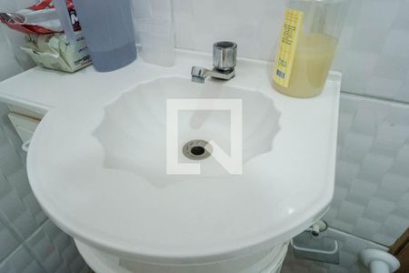 Casa à venda com 180m², 3 quartos e 2 vagasBanheiro 2