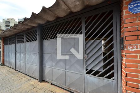 Casa à venda com 240m², 3 quartos e 3 vagasFachada