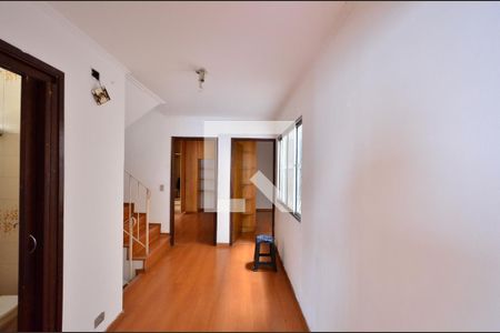 Casa à venda com 240m², 3 quartos e 3 vagasHall